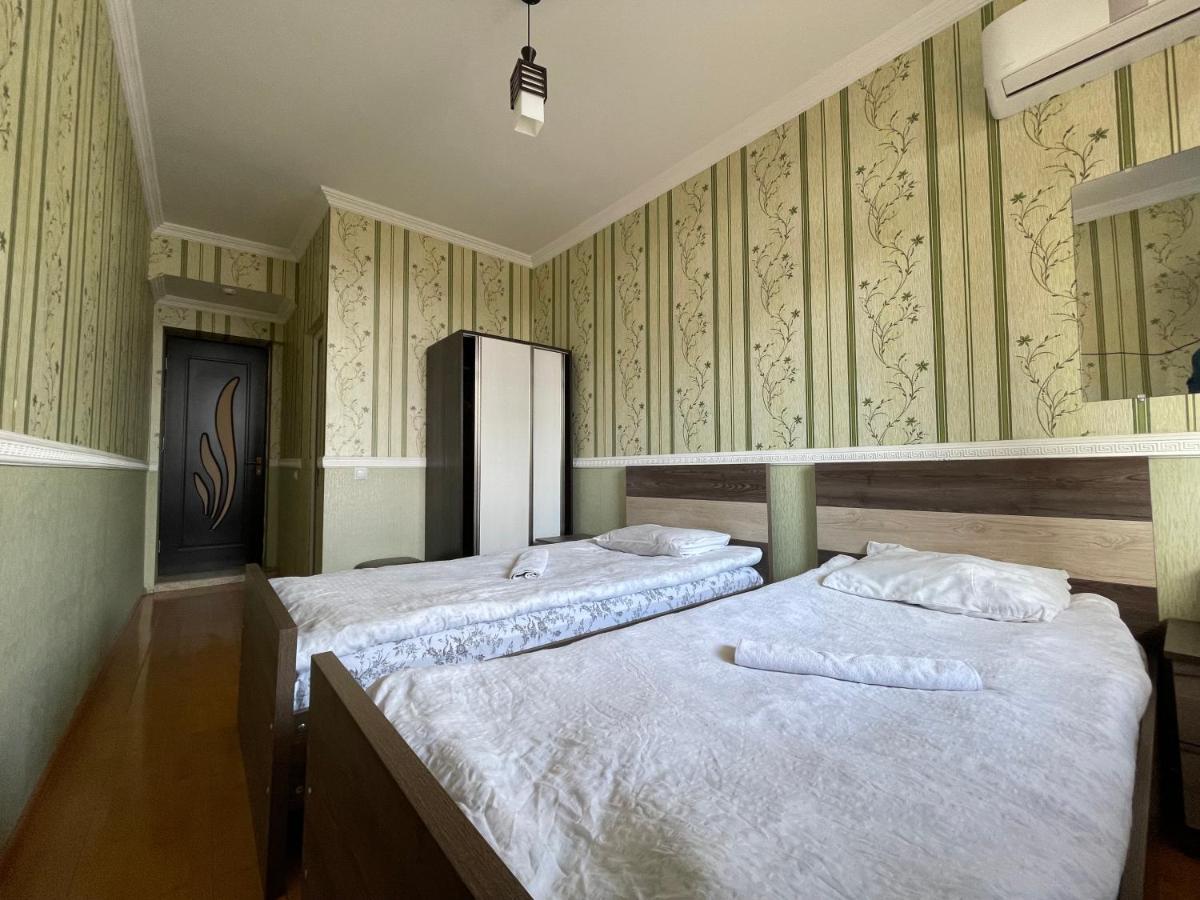 Imperator 1 Hotel 쿠타이시 외부 사진