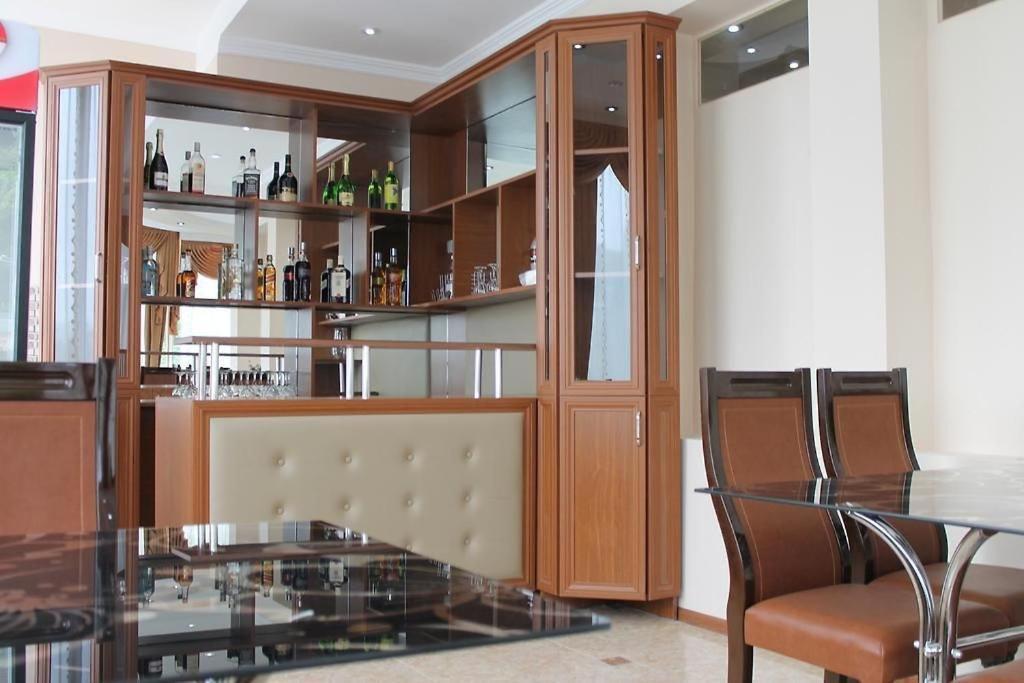 Imperator 1 Hotel 쿠타이시 외부 사진